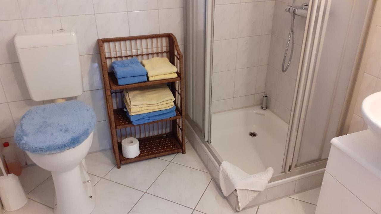 Preisbewusste Ferienwohnung Fuer 2 Personen U. Kleinkind Utarp Екстериор снимка